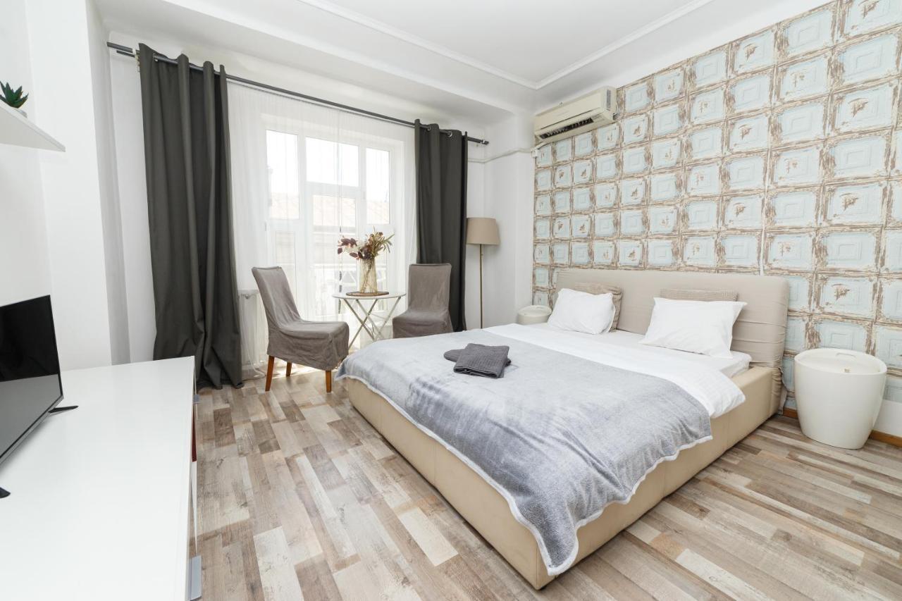 Color Apartments Street Blanari 12 布加勒斯特 外观 照片