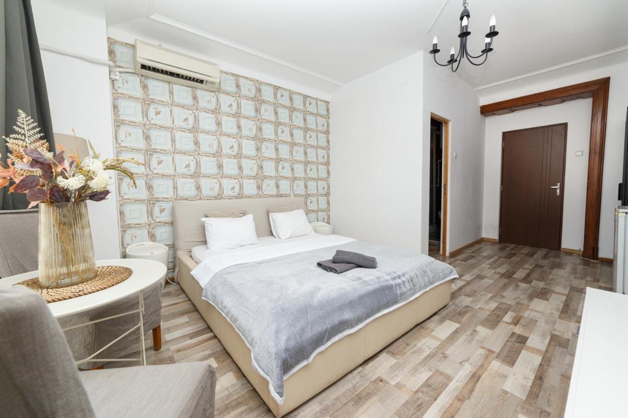 Color Apartments Street Blanari 12 布加勒斯特 外观 照片