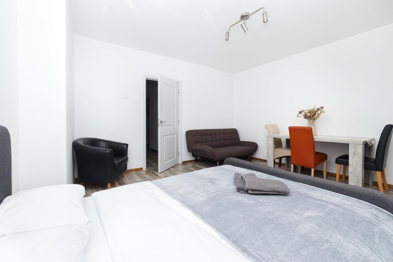 Color Apartments Street Blanari 12 布加勒斯特 外观 照片