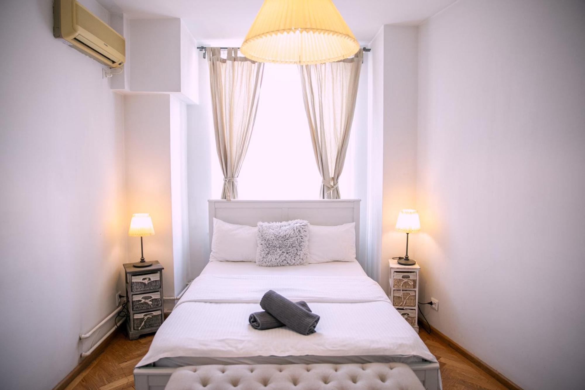 Color Apartments Street Blanari 12 布加勒斯特 外观 照片
