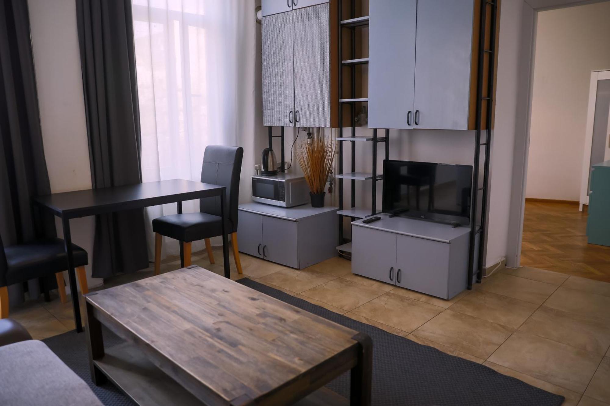 Color Apartments Street Blanari 12 布加勒斯特 外观 照片