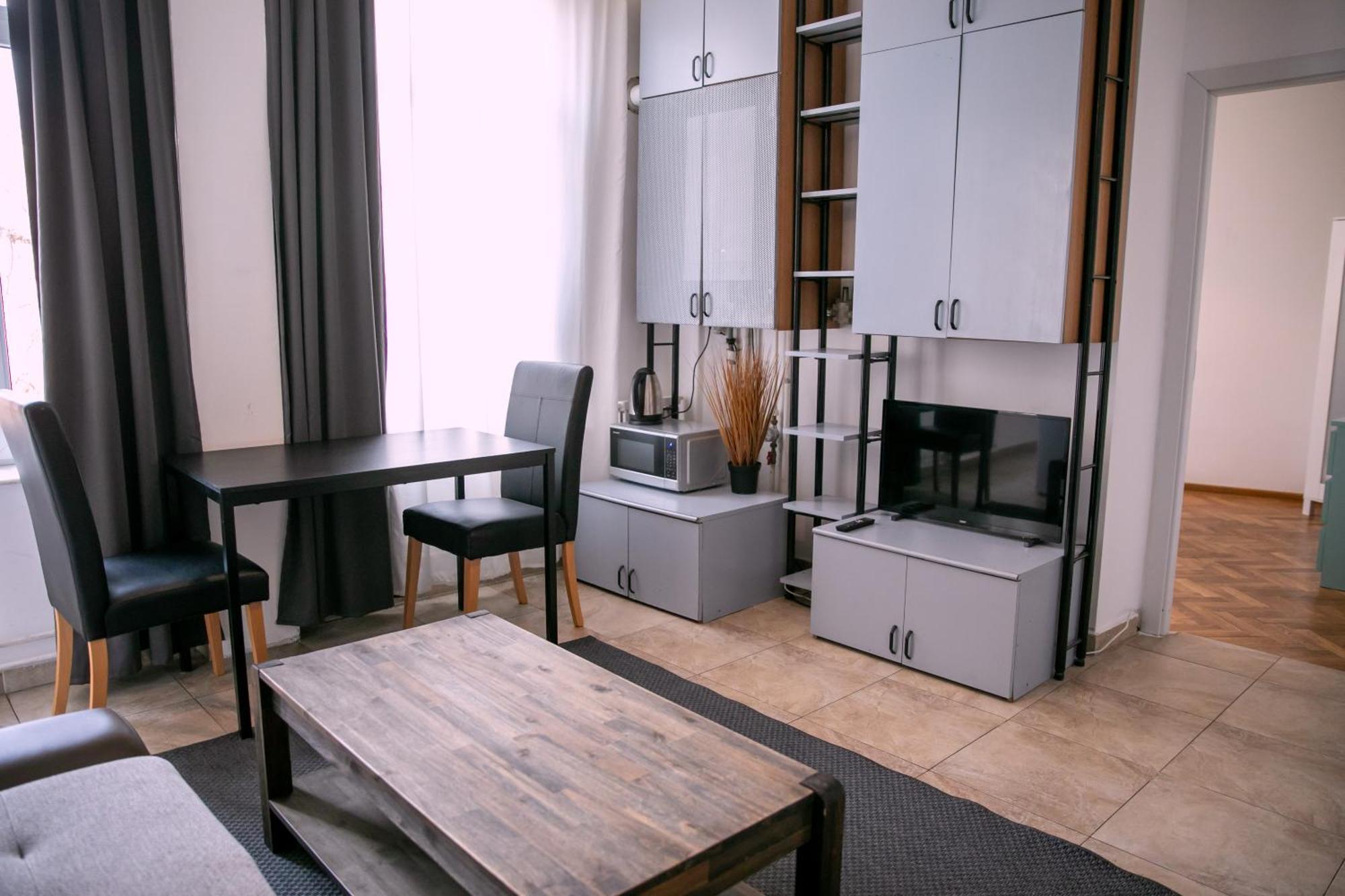 Color Apartments Street Blanari 12 布加勒斯特 外观 照片