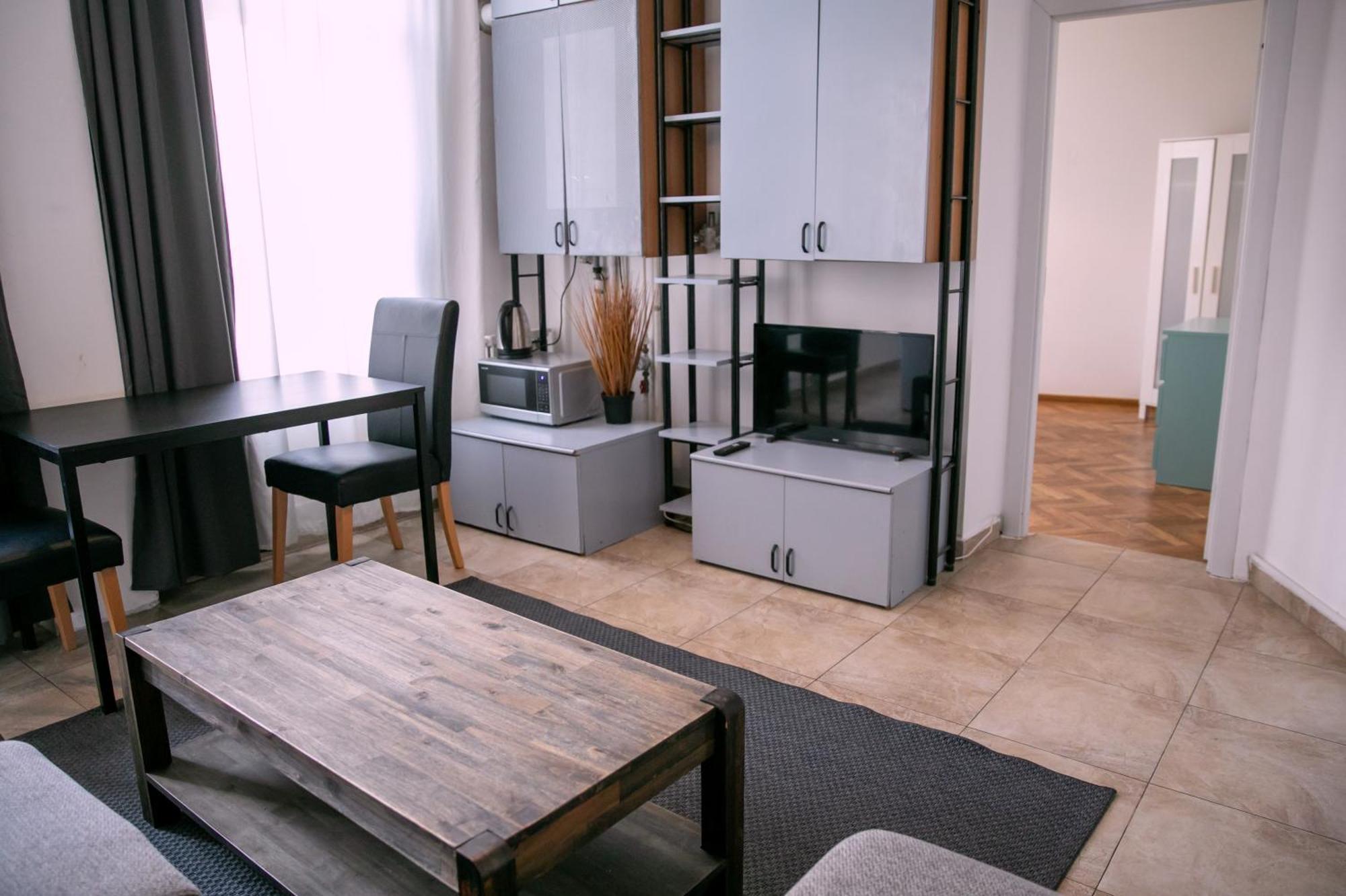 Color Apartments Street Blanari 12 布加勒斯特 外观 照片