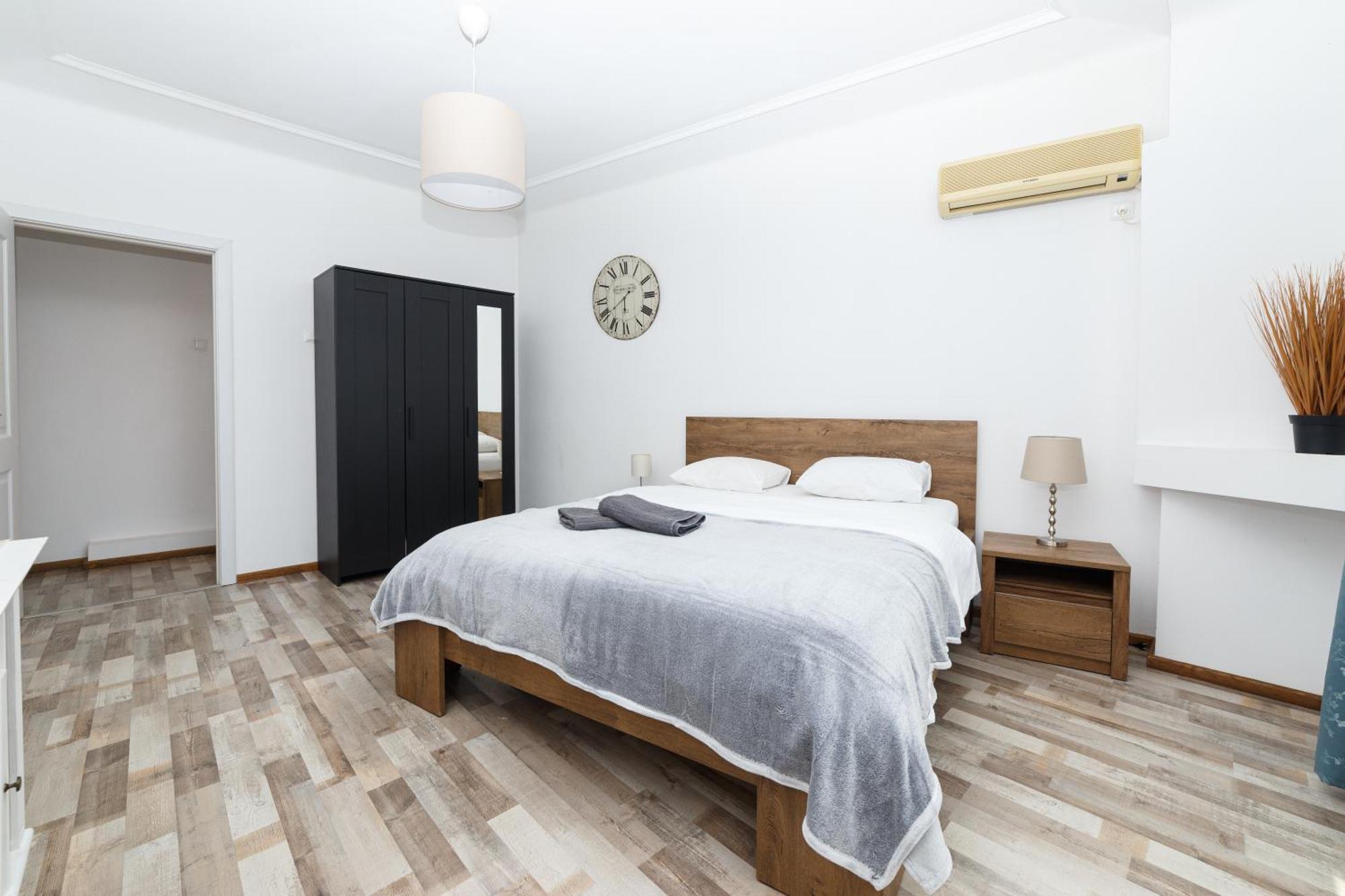 Color Apartments Street Blanari 12 布加勒斯特 外观 照片