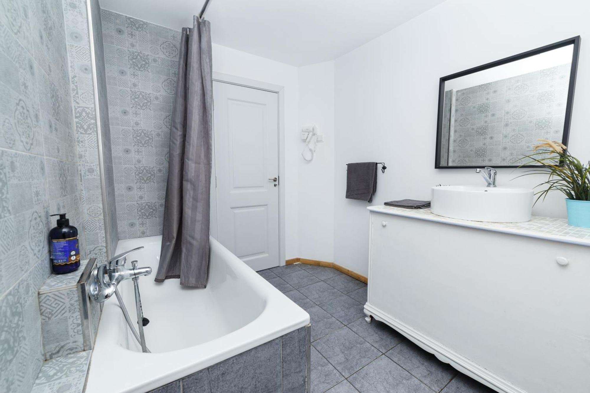 Color Apartments Street Blanari 12 布加勒斯特 外观 照片